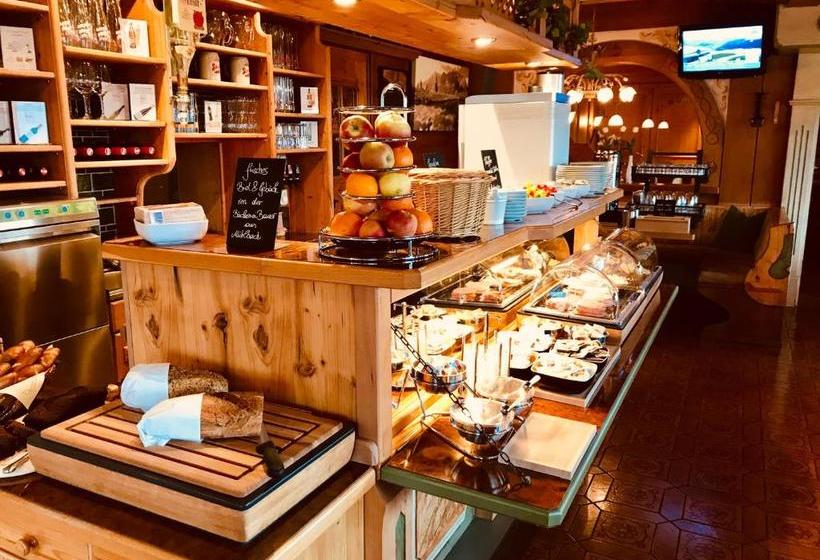 פנסיון Alpenhof Schwaiger   Hotel Garni