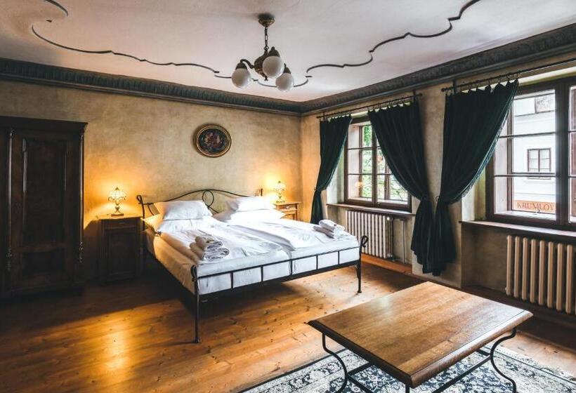 膳宿费 Alt Straninger