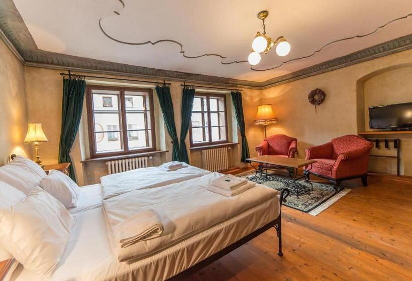 膳宿费 Alt Straninger