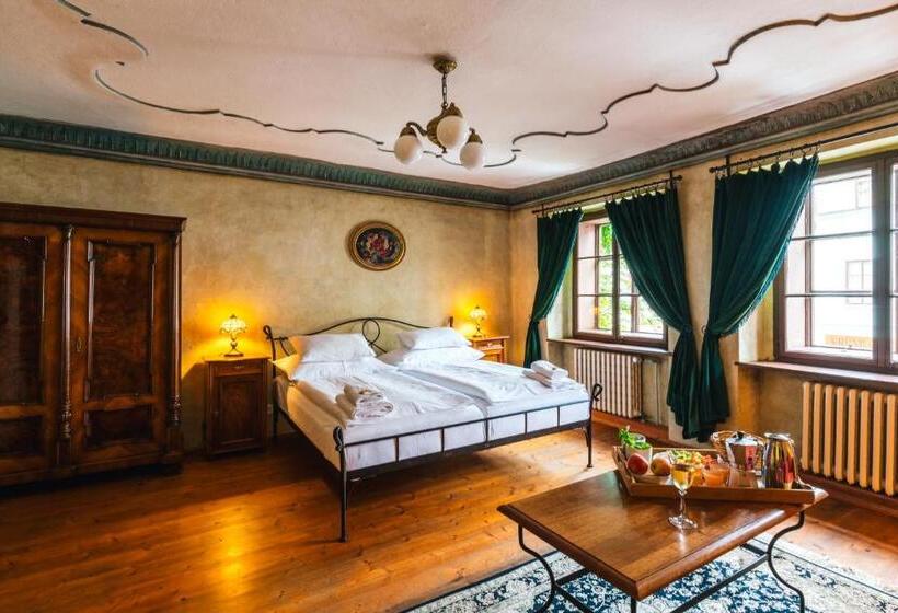 膳宿费 Alt Straninger