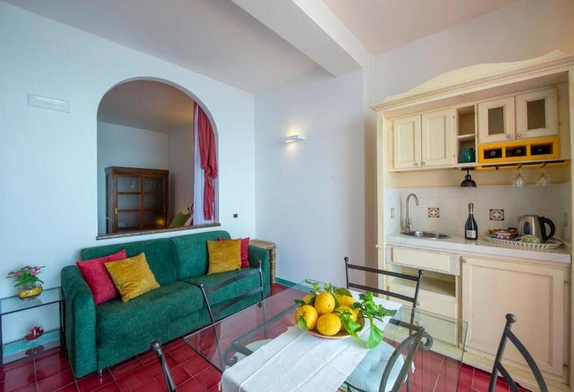 بنسيون Amalfi Residence