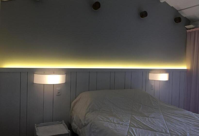 膳宿费 Auberge Suisse Pousada