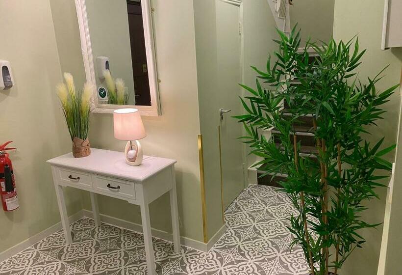 بنسيون Befani's Mediterranean Restaurant & Townhouse