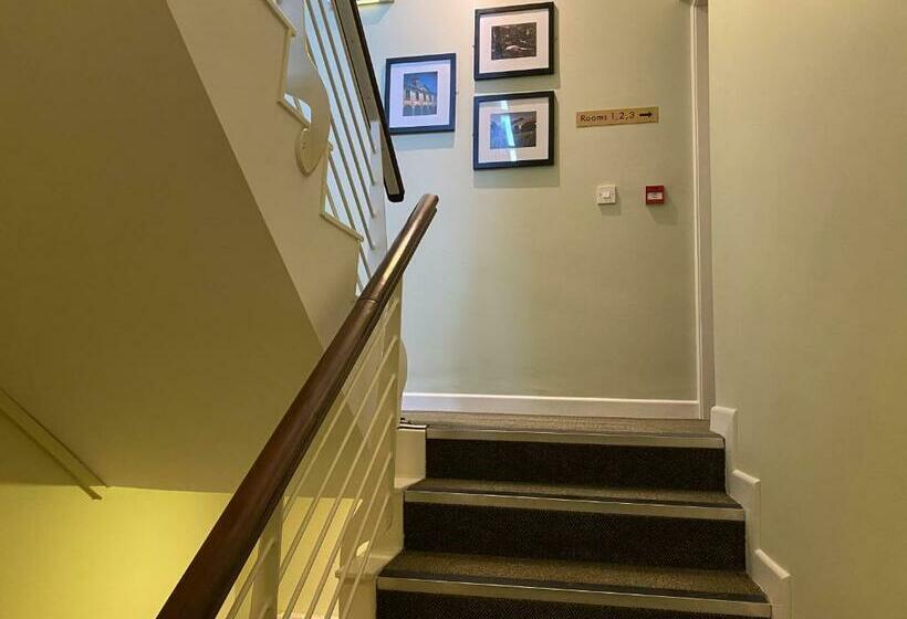 بنسيون Befani's Mediterranean Restaurant & Townhouse