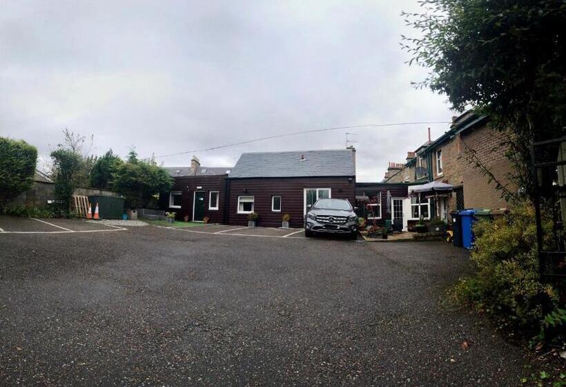 膳宿费 Carisbrooke Guest House