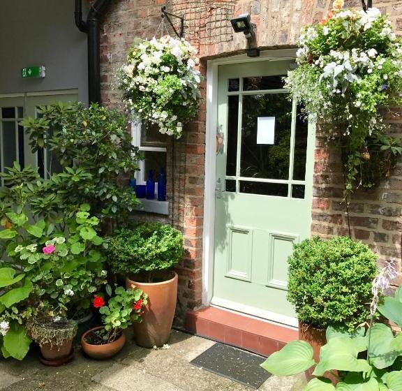 Пансион Dairy Guest House