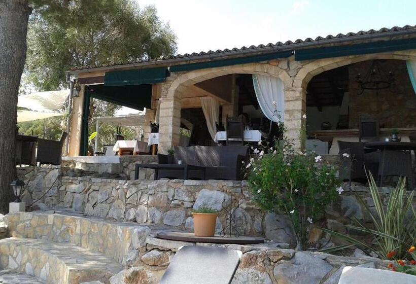 Пансион El Encinar De Arta