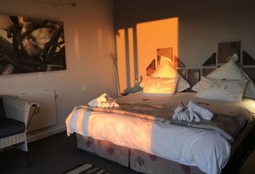 بنسيون Farr Out Guesthouse