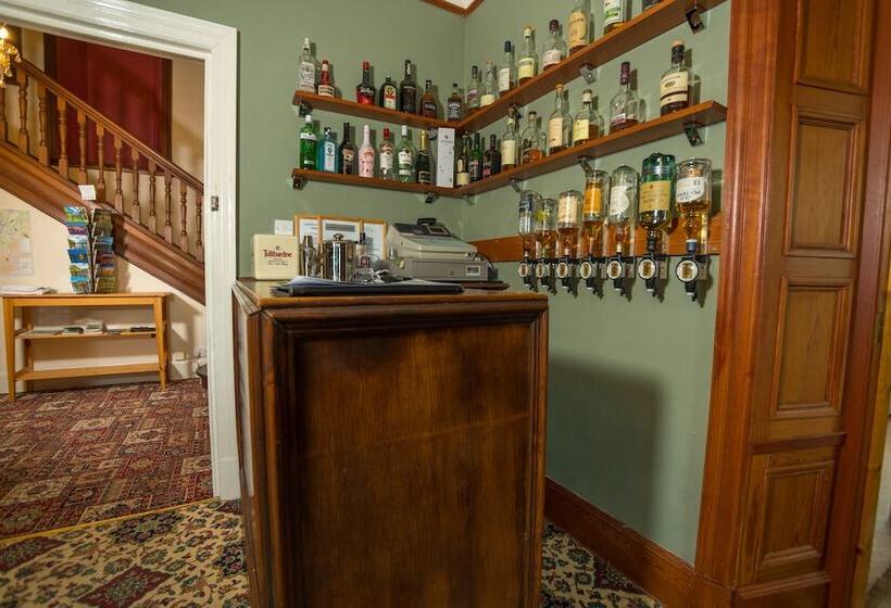 Пансион Foyers Bay Country House