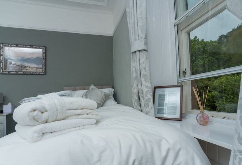 Пансион Foyers Bay Country House