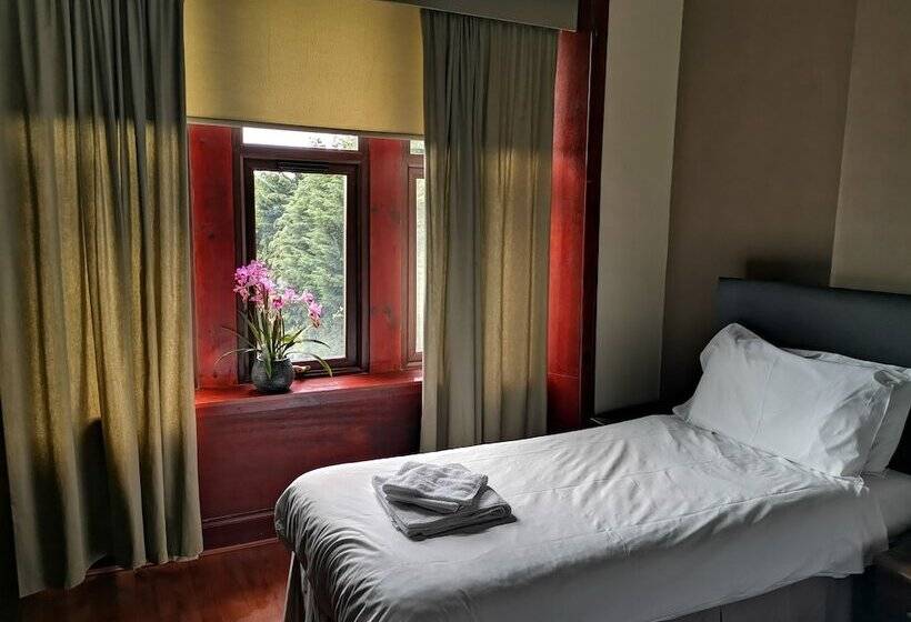 ペンション The Fullarton Park