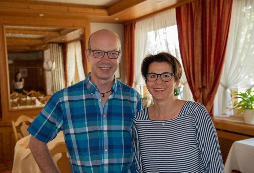 Pensão Gasthof Pfauen