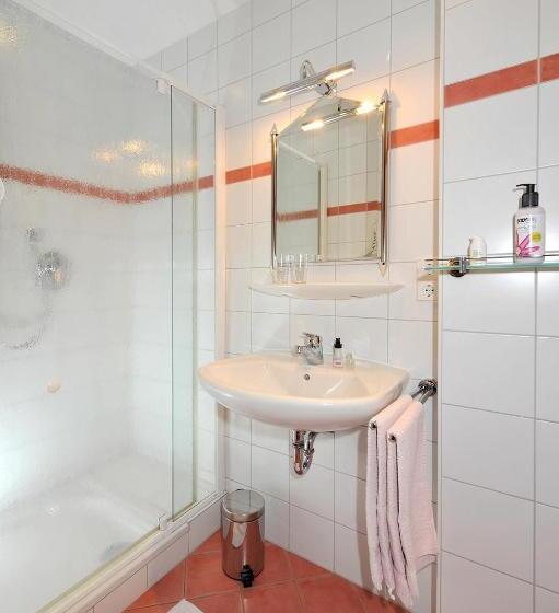 Пансион Gästehaus Tanneck