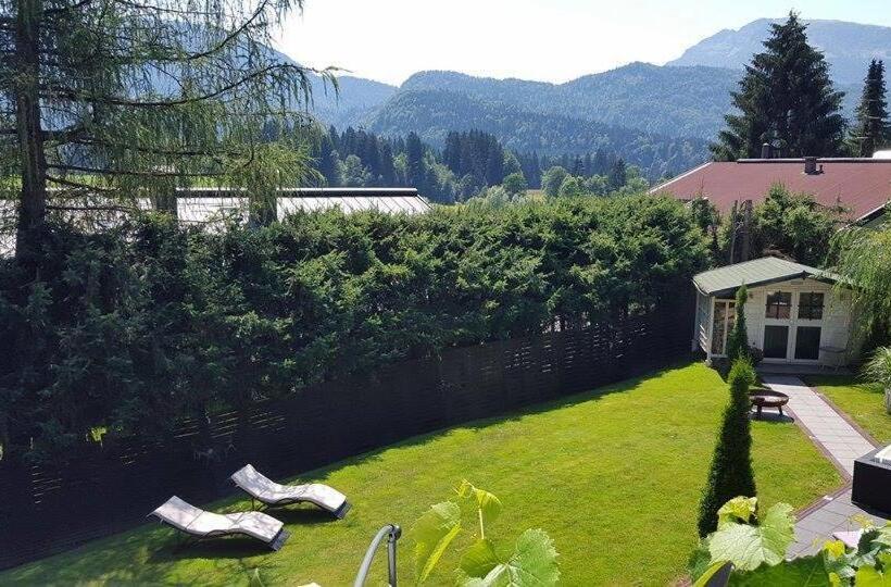 Пансион Gästehaus Tanneck