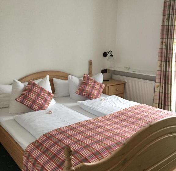 Пансион Gästehaus Tanneck