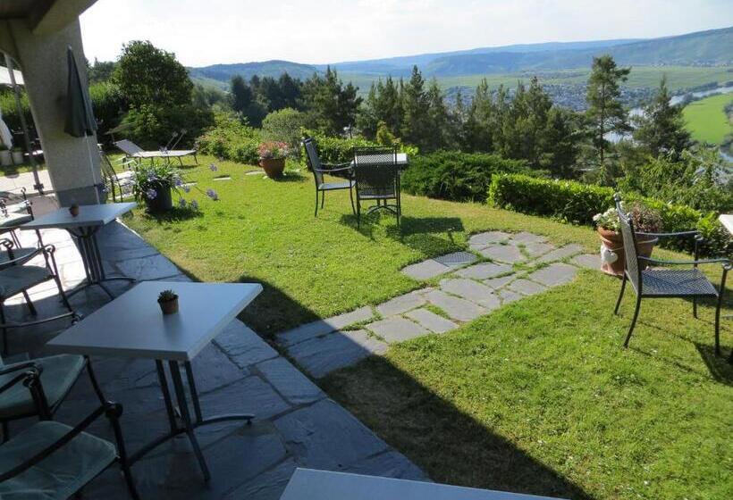 Пансион Gästehaus Weingut Loersch