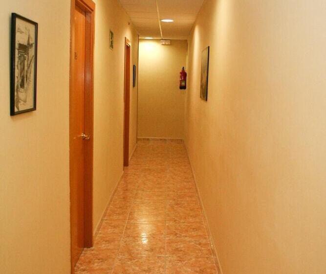 Пансион Hostal Baler