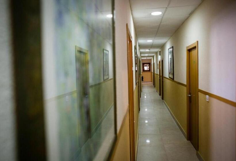 פנסיון Hostal Restaurante El Paso