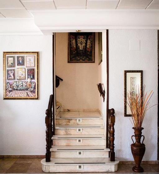 פנסיון Hostal Restaurante El Paso