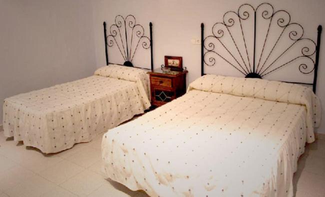 פנסיון Hostal Restaurante El Paso