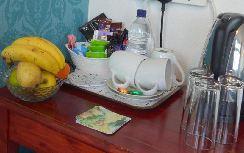 펜션 Kilbrannan Guest House