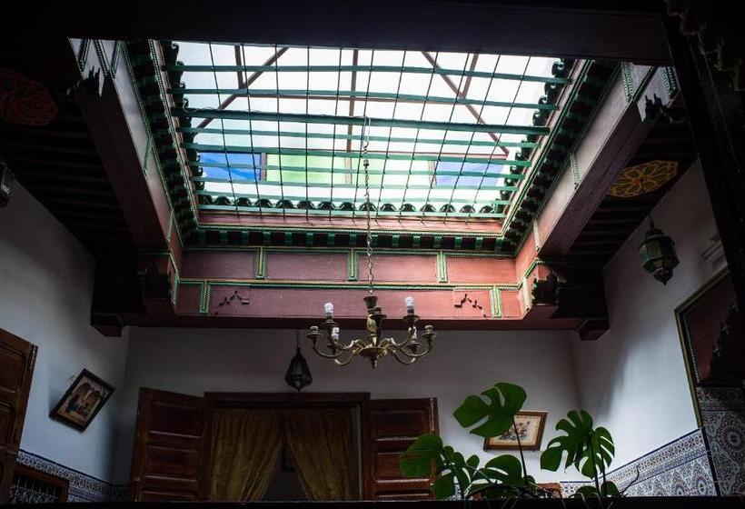 پانسیون La Colombe Blanche