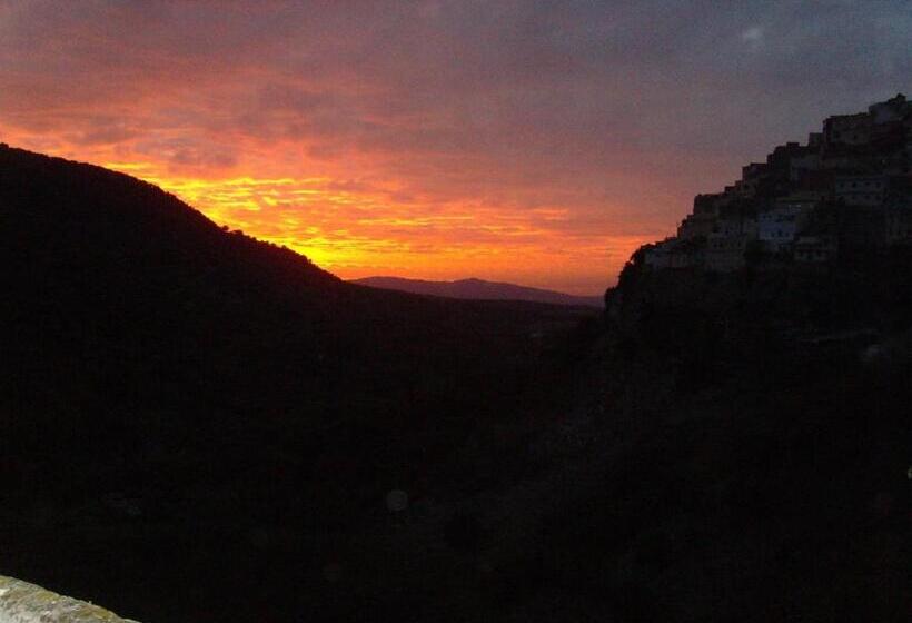 پانسیون La Colombe Blanche