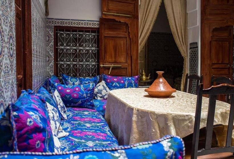 پانسیون La Colombe Blanche