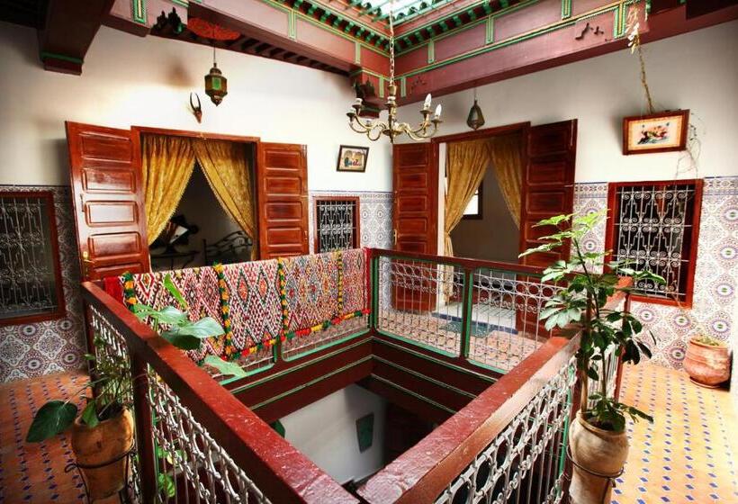 پانسیون La Colombe Blanche