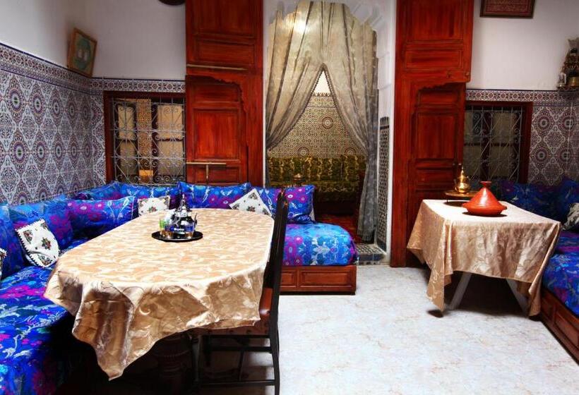 پانسیون La Colombe Blanche