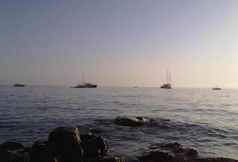 Pensión La Herradura