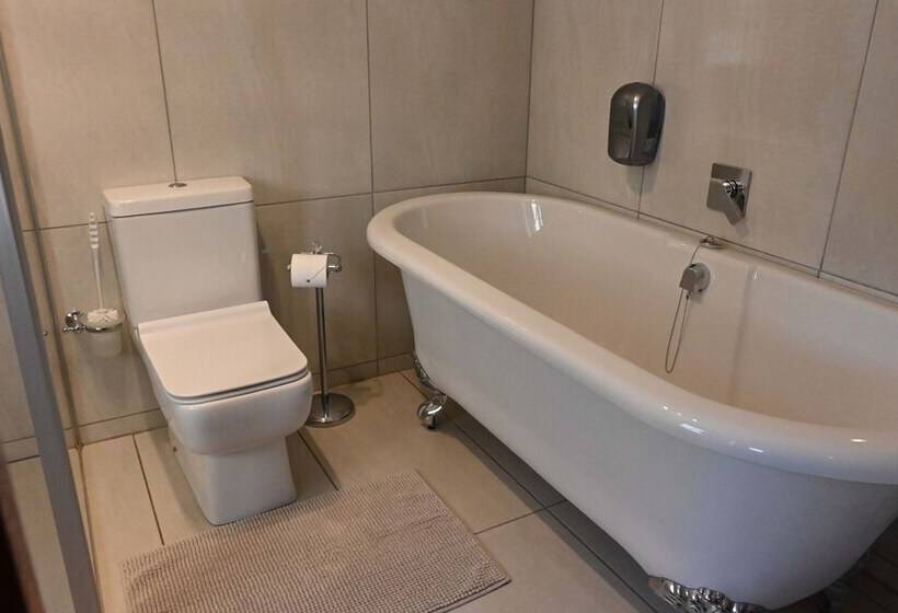 פנסיון Lamor Guest House