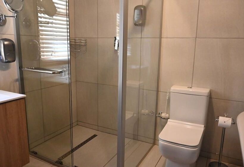 פנסיון Lamor Guest House