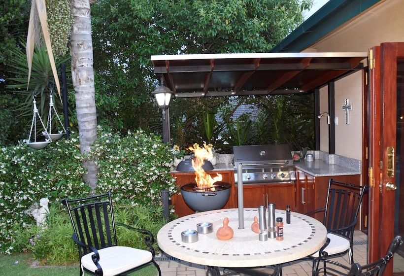 פנסיון Lamor Guest House