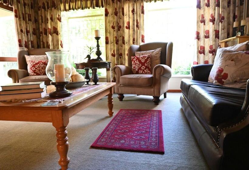 פנסיון Lamor Guest House