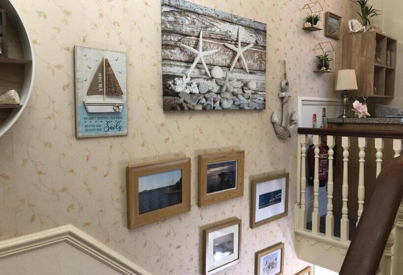 פנסיון Linden Lodge Guest House