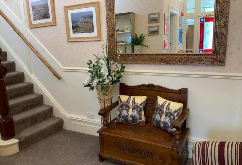 פנסיון Linden Lodge Guest House