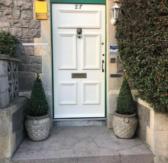 פנסיון Linden Lodge Guest House