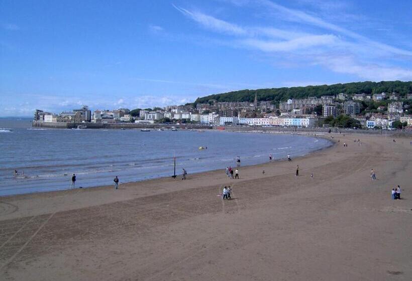 פנסיון Linden Lodge Guest House