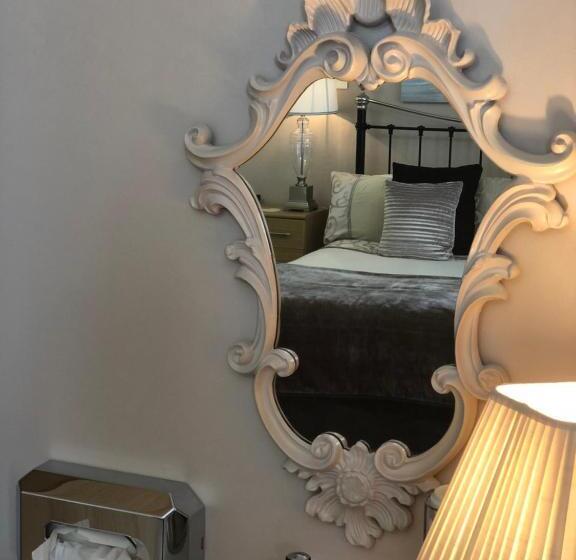 פנסיון Linden Lodge Guest House