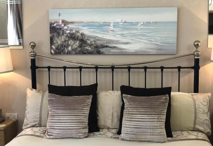 פנסיון Linden Lodge Guest House