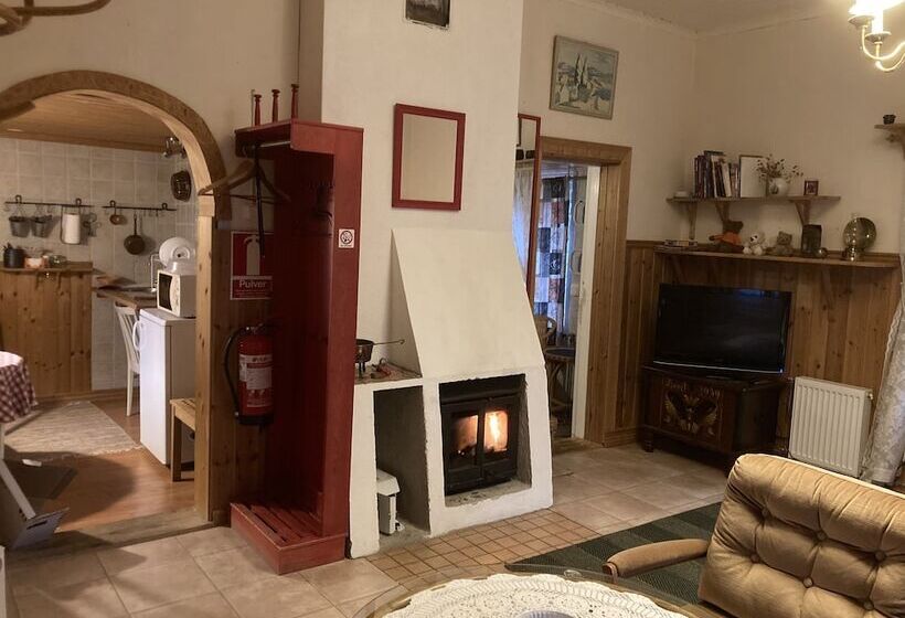 Пансион Madam Blå