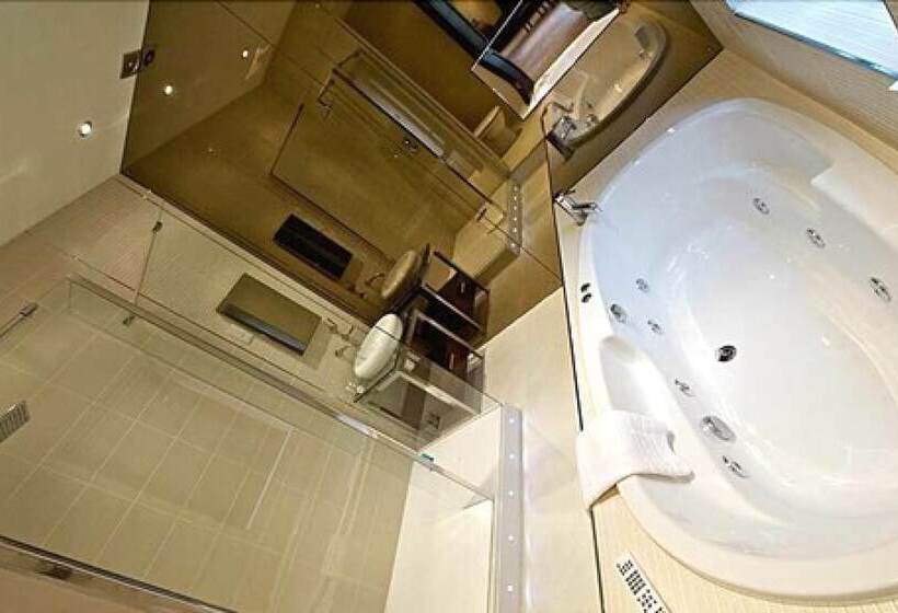 膳宿费 Munstone House