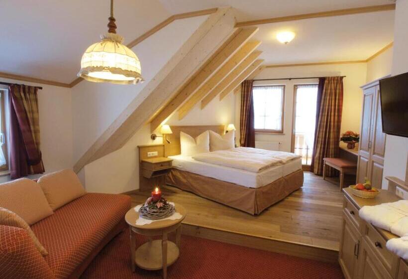 ペンション Naturparkhotel Schwarzwaldhaus