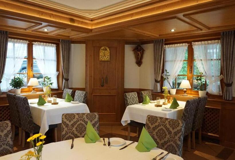 ペンション Naturparkhotel Schwarzwaldhaus