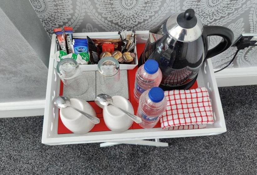 פנסיון Oakover Guest House