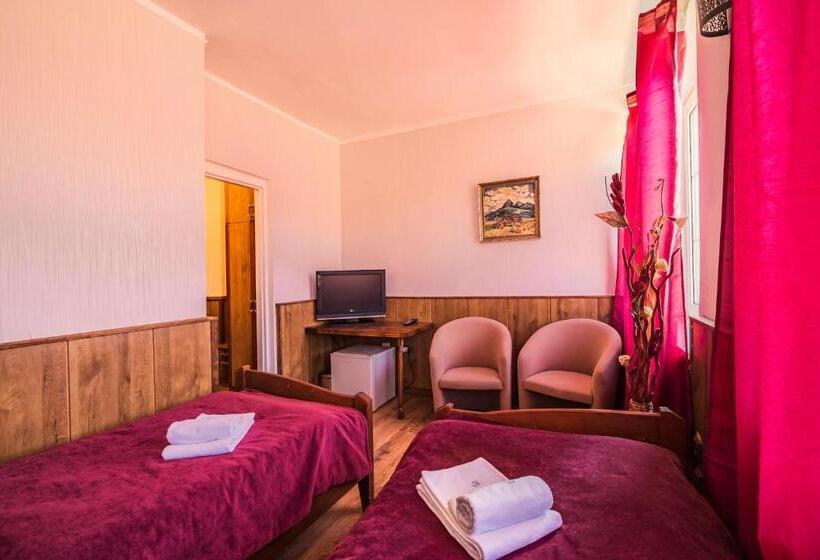 פנסיון Penzion Benatky