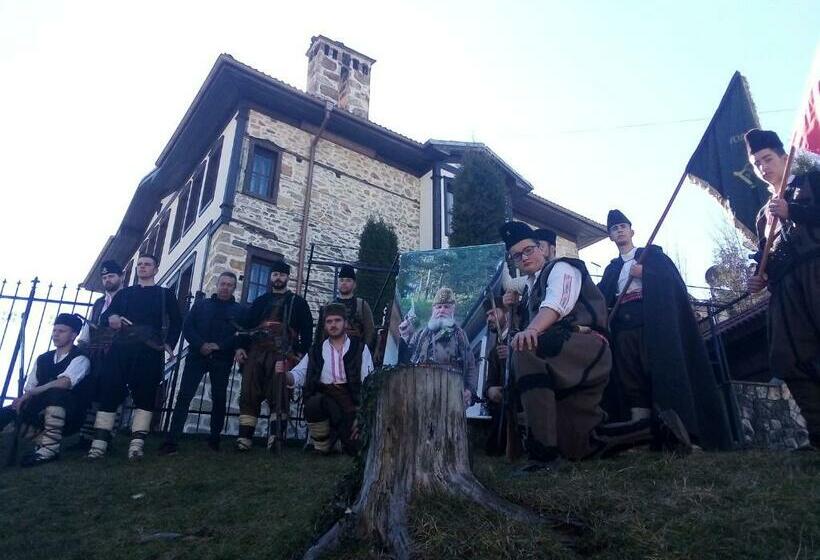 بنسيون Petko Takov's House