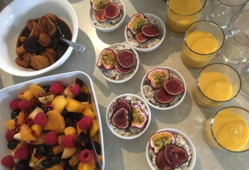 پانسیون Plumwood Boutique Hotel By The Living Journey Collection