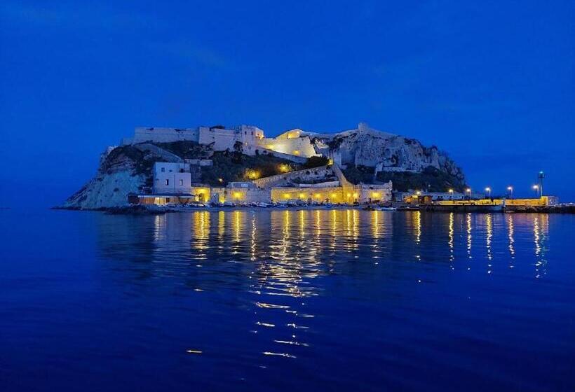 펜션 Relais Al Faro Bed&breakfast